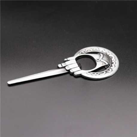 Broche main du roi