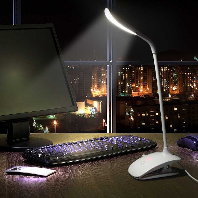 Lampe de chevet LED tactile à intensité réglable, avec 7 couleurs