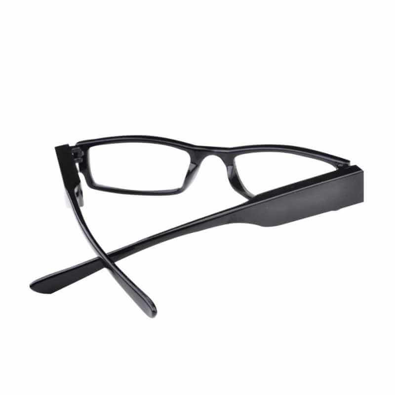 Lunette loupe avec lampe Led incorporée  Acheter lunettes de lecture avec  lumière Led intégrée : Homme , femme, Pas cher